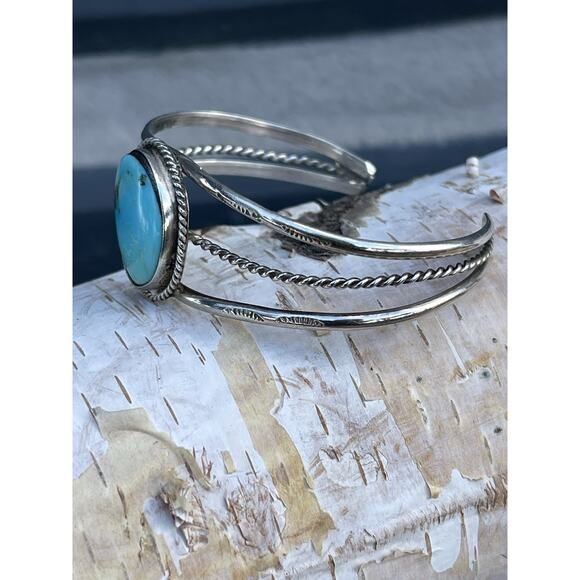 Vintage Navajo Sterling Silver Turquoise Cuff Bracelet Split Shank Stampwork 6 - Picture 4 of 8